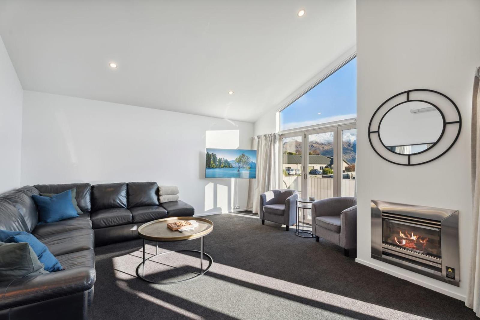 Alpine Retreat - 3 Bedroom Wanaka Eksteriør billede
